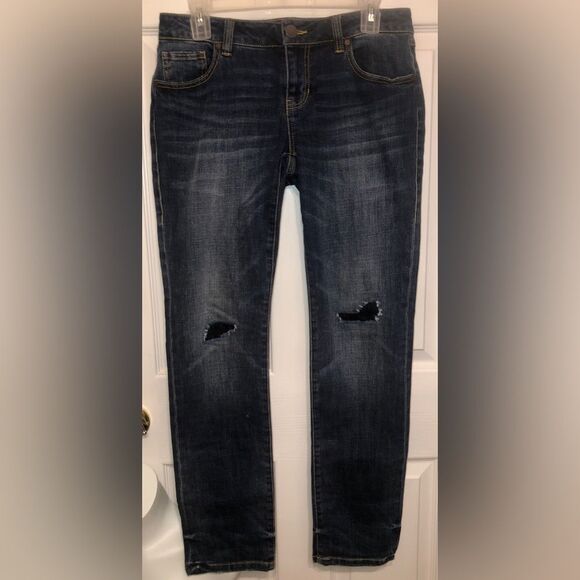 Cabi Size 4 Slim Boyfriend Patchwork Distressed Jean #5695 - Picture 11 of 11